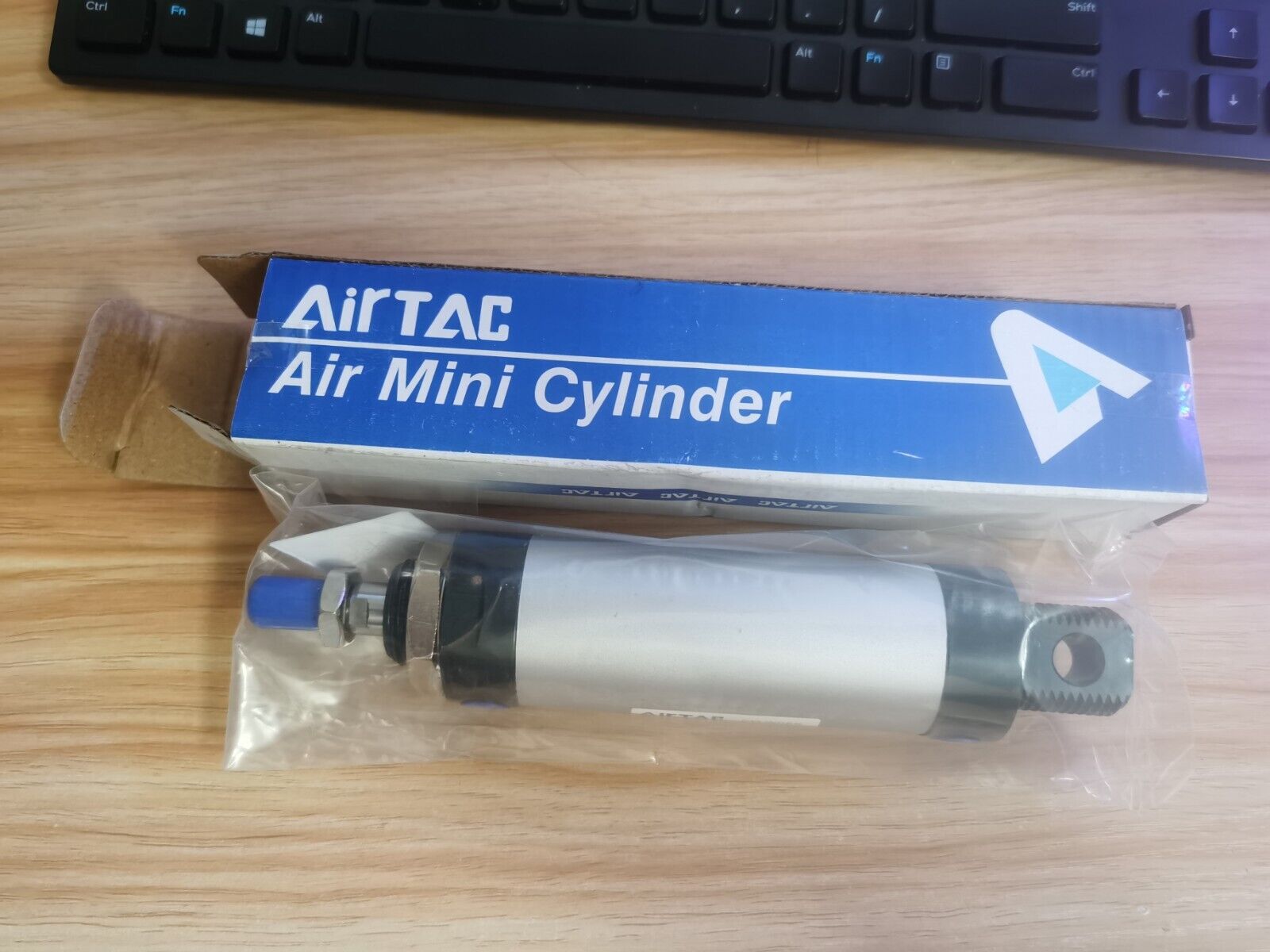 new 1PCS  AirTAC MAL32X50CA Cylinder