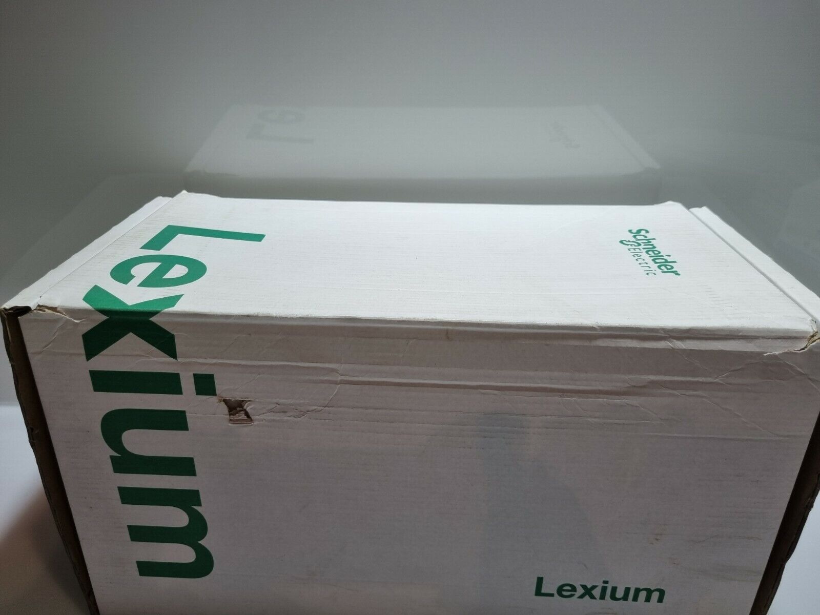 SCHNEIDER BMH1003P11F2A AC SERVO MOTOR 230V 50Hz 1.1kW - SCHNEIDER