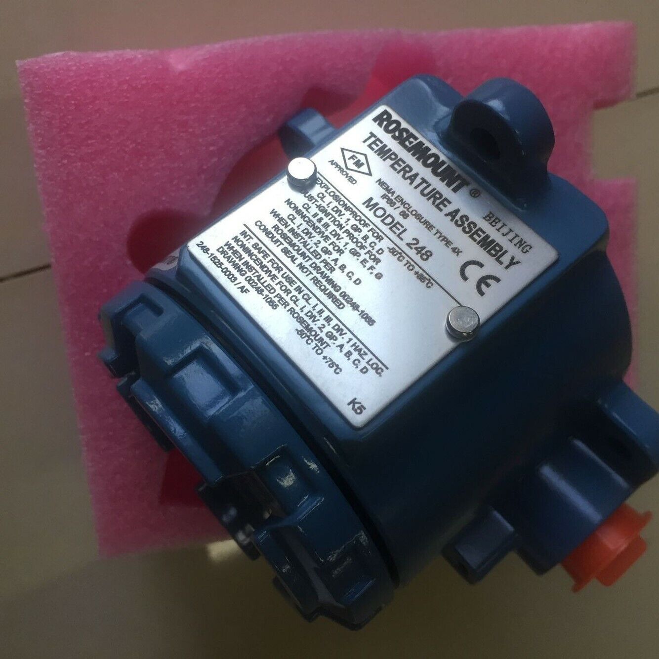 new Rosemount temperature transmitter 248HAK5U2NS with enclosure junction box - ROSEMOUNT