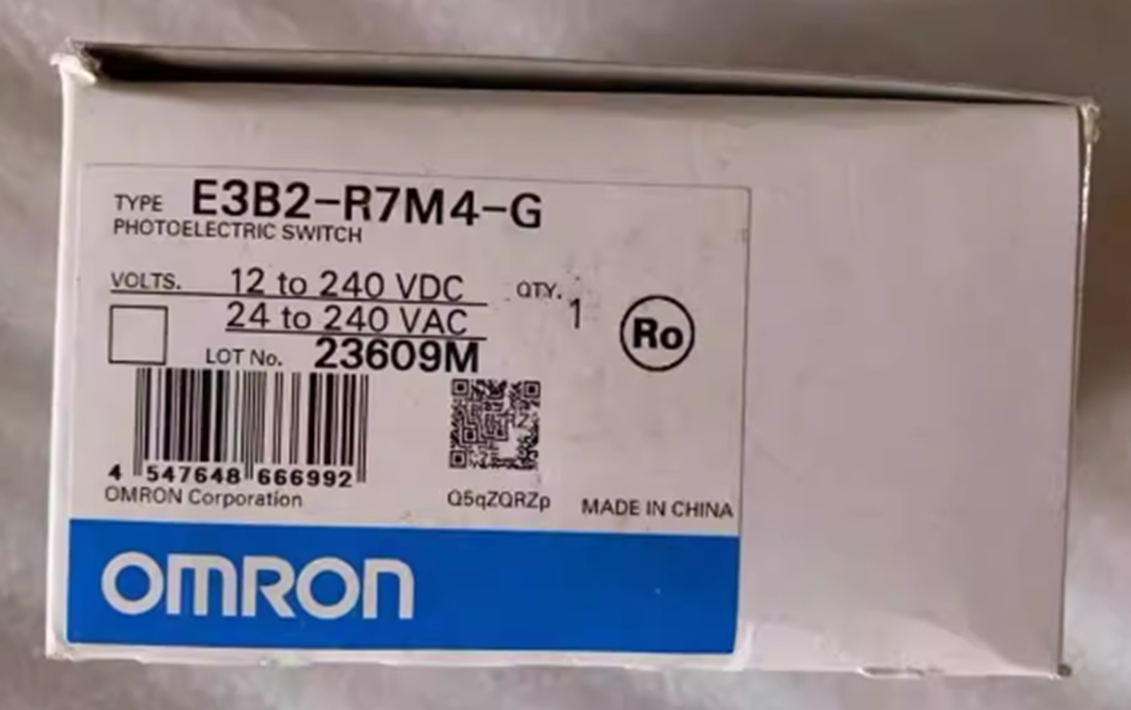 Omron E3B2-R7M4-G Photoelectric Switch Sensor - OMRON
