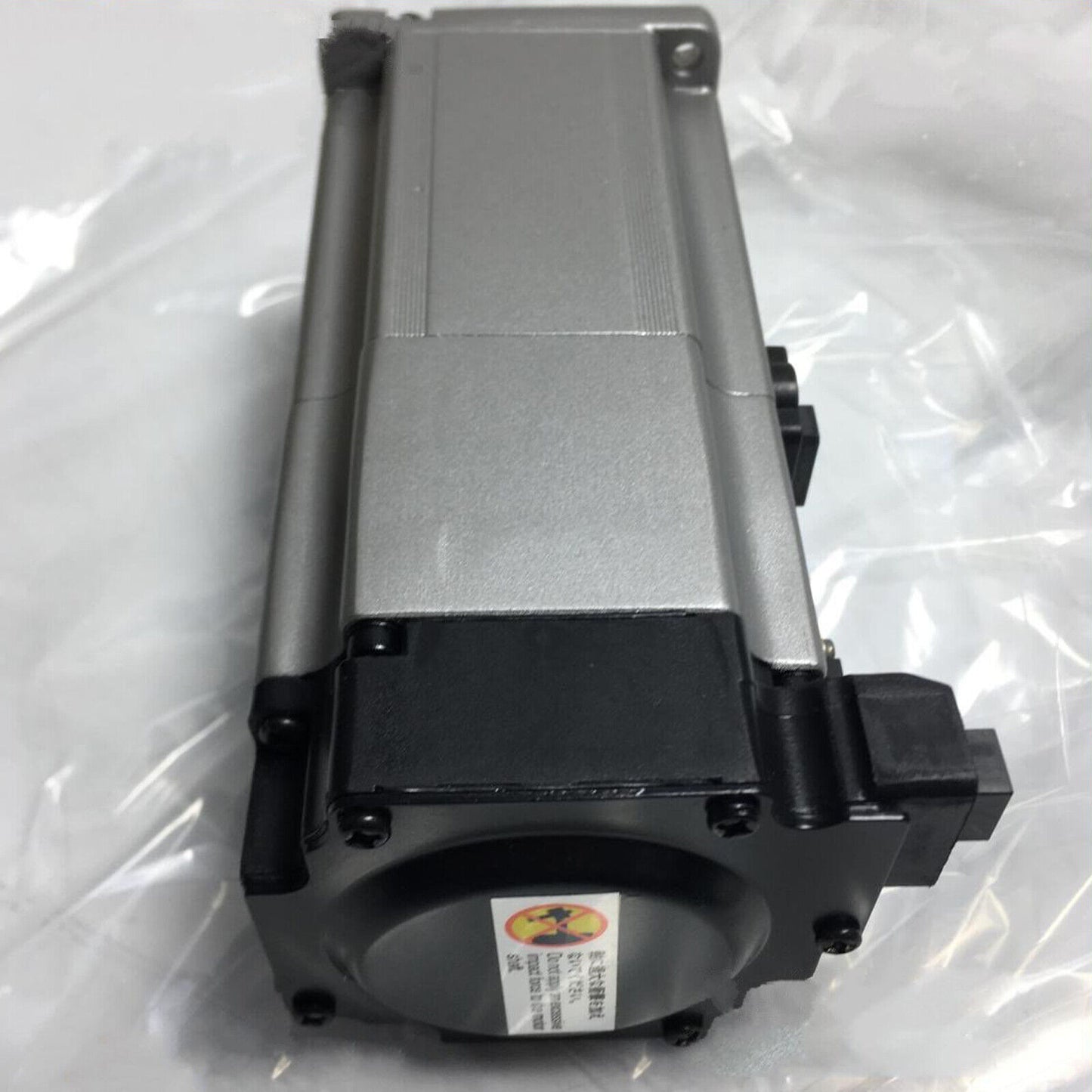 Omron R88M-K40030H-BS2-Z AC Servo Motors (1-Year Warranty) - OMRON
