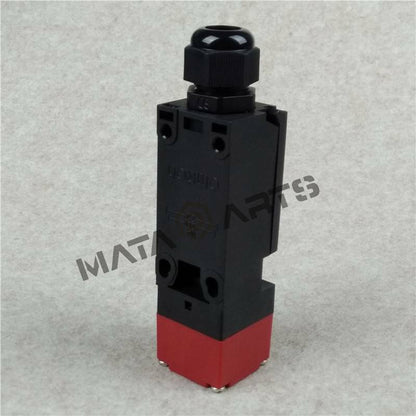 Omron D4NS-2CF Safety Door Switch - OMRON