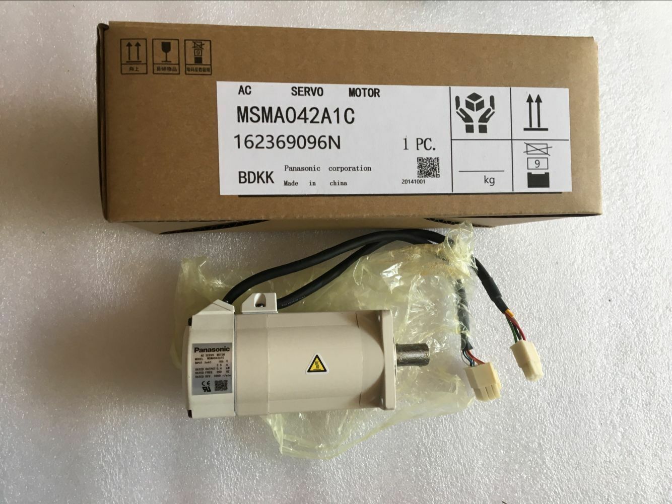 New One-Year Panasonic AC Servo Motor MSMA042A1C - PANASONIC