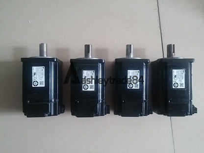 used 1PCS  Yaskawa servo motor SGMAV-08A3A61 SGMAV08A3A61