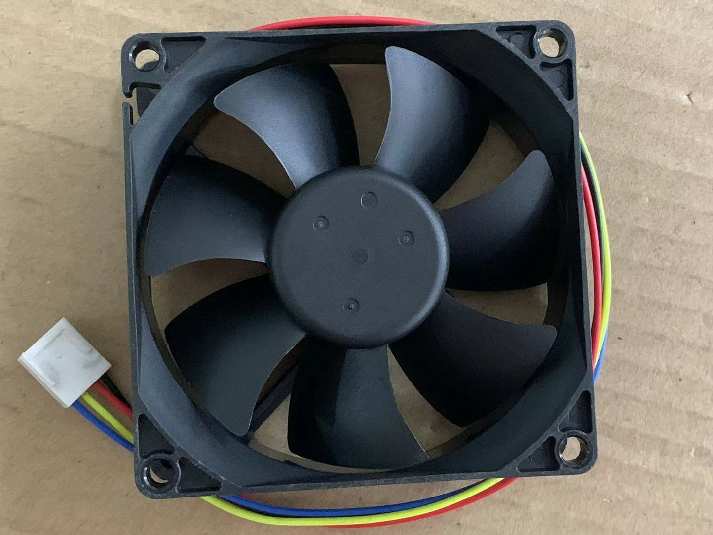 new Sanyo San Ace 80 9S0812P4F051 12V 0.13A 8CM 8025 4-wire PWM cooling fan