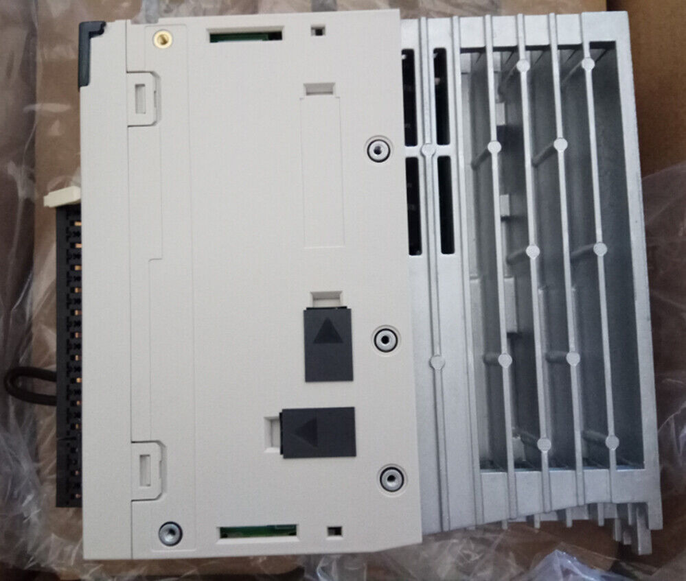 new 1PC YASKAWA SGD7S-2R8A30A002 Servo Driver SGD7S2R8A30A002 ping - YASKAWA