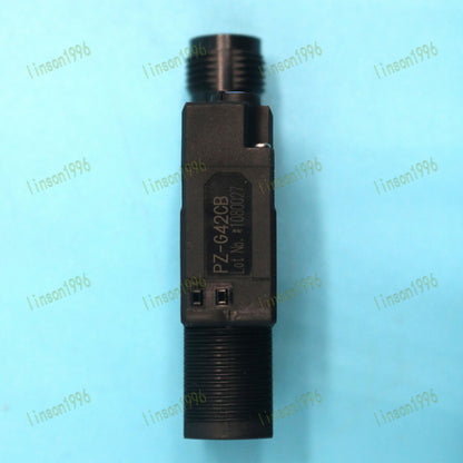 KEYENCE PZ-G42CB Photoelectric Sensor in Box Fast Delivery - KEYENCE