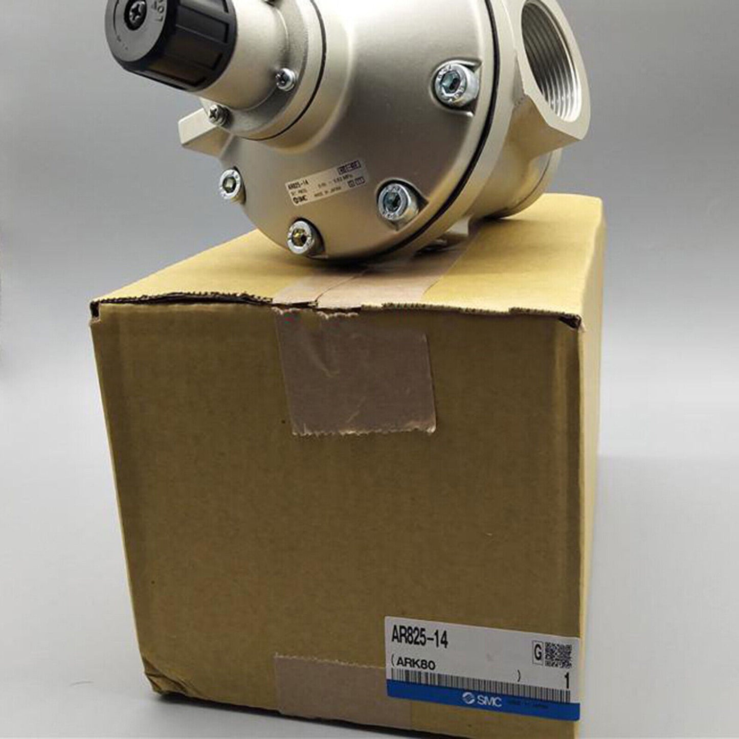 SMC Pressure Regulating Valve AR825-14 - SMC