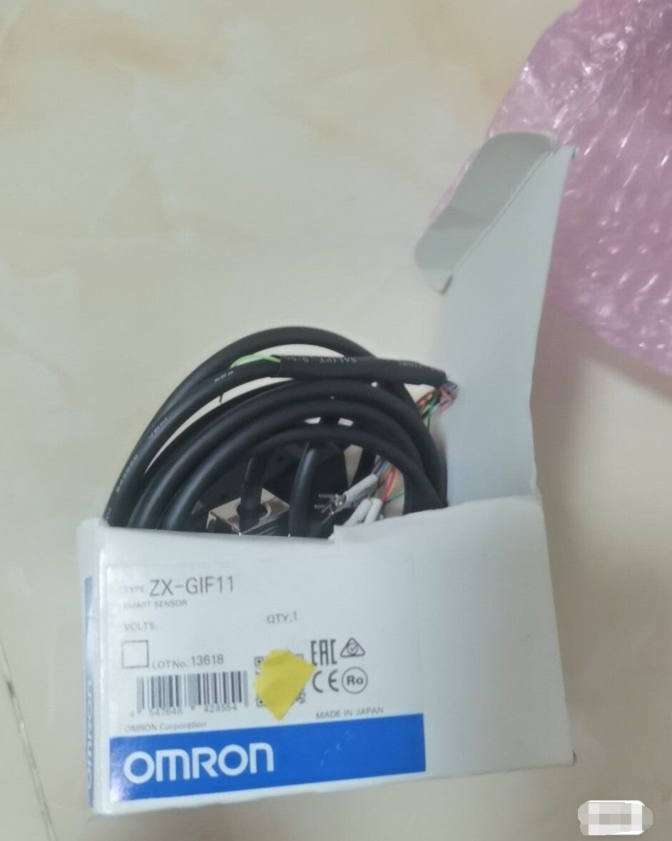 1PC Omron ZX-GIF11 ZXGIF11 Smart Sensor Free Ship