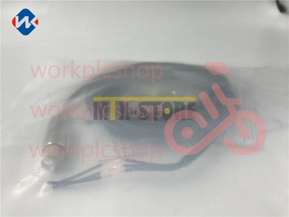 1PCS OMRON E2E-X5ME1 Sensor&Proximity Switch