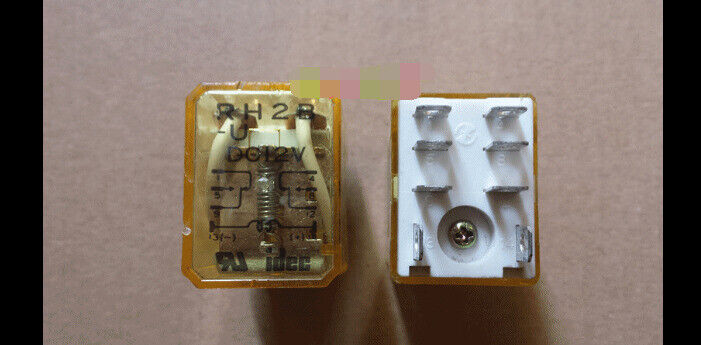 new 10PC IDEC Relay RH2B-U DC12V