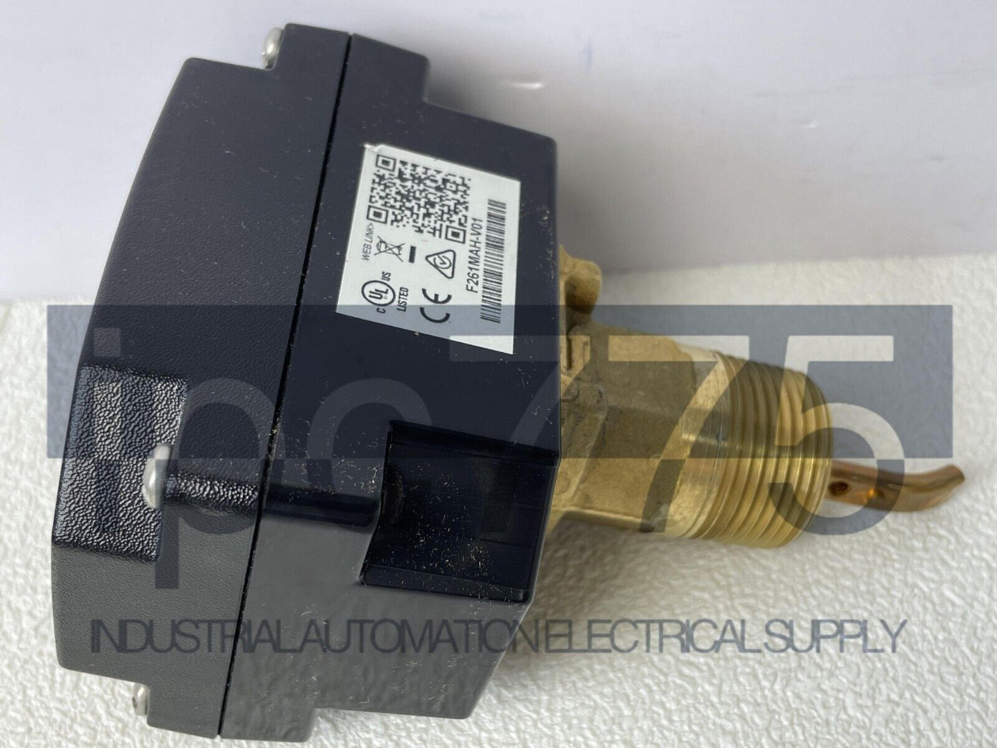 Johnson Controls F261MAH-V01C 1-Piece Smart Thermostat - JOHNSON CONTROLS