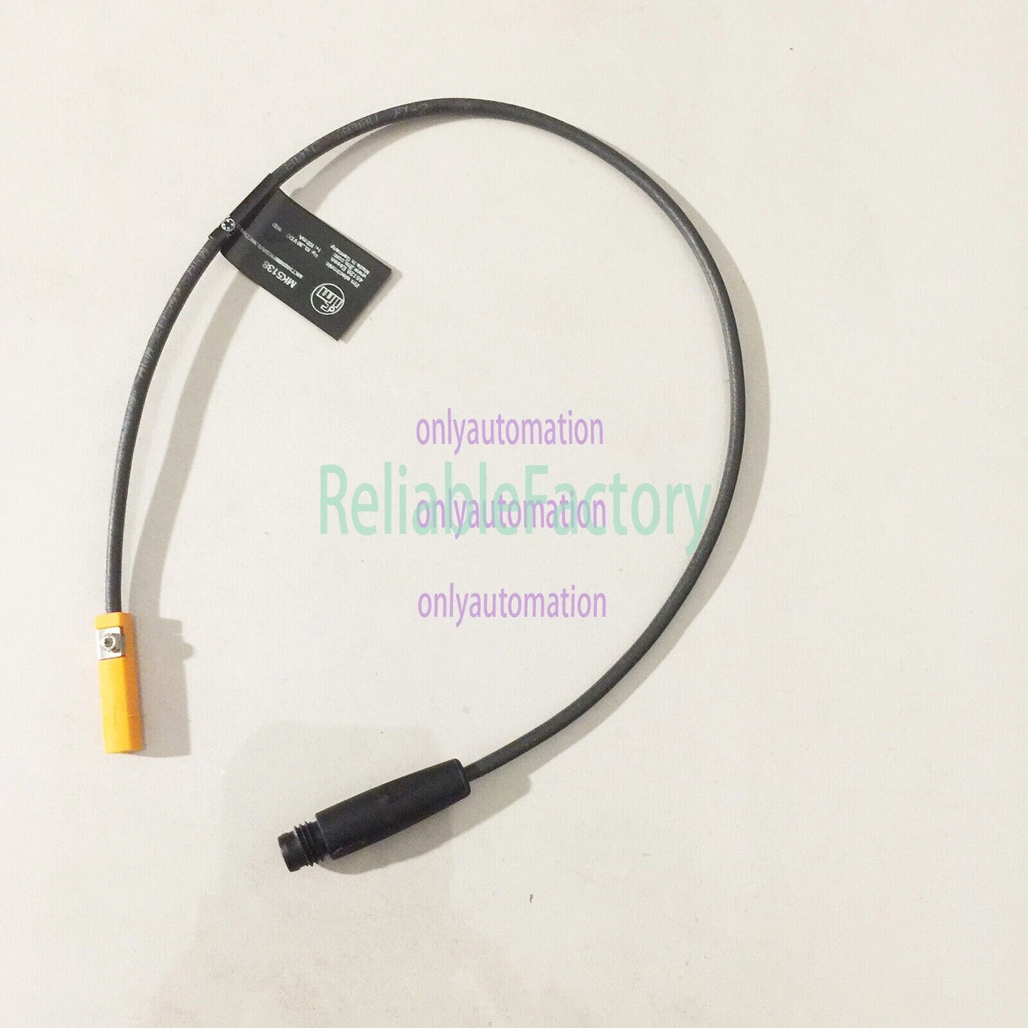 IFM MK5138 T-slot Cylinder Sensor 10...30 DC PNP 1PC