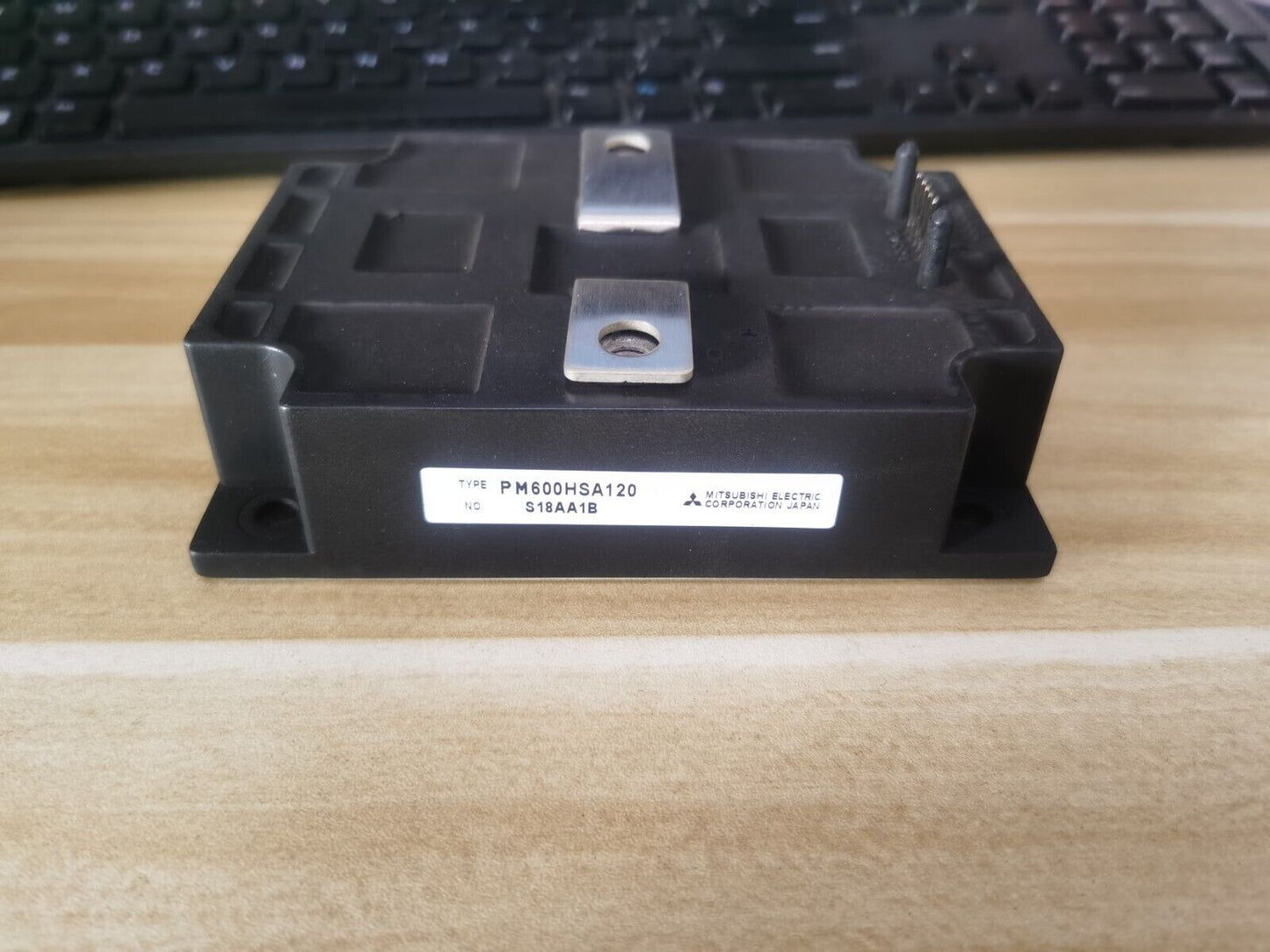 1PCS Mitsubishi Module PM600HSA120 Free Shipping