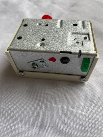 new Manual reset KP1 060-1103 Danfoss Pressure controller Pressure switch 1 order