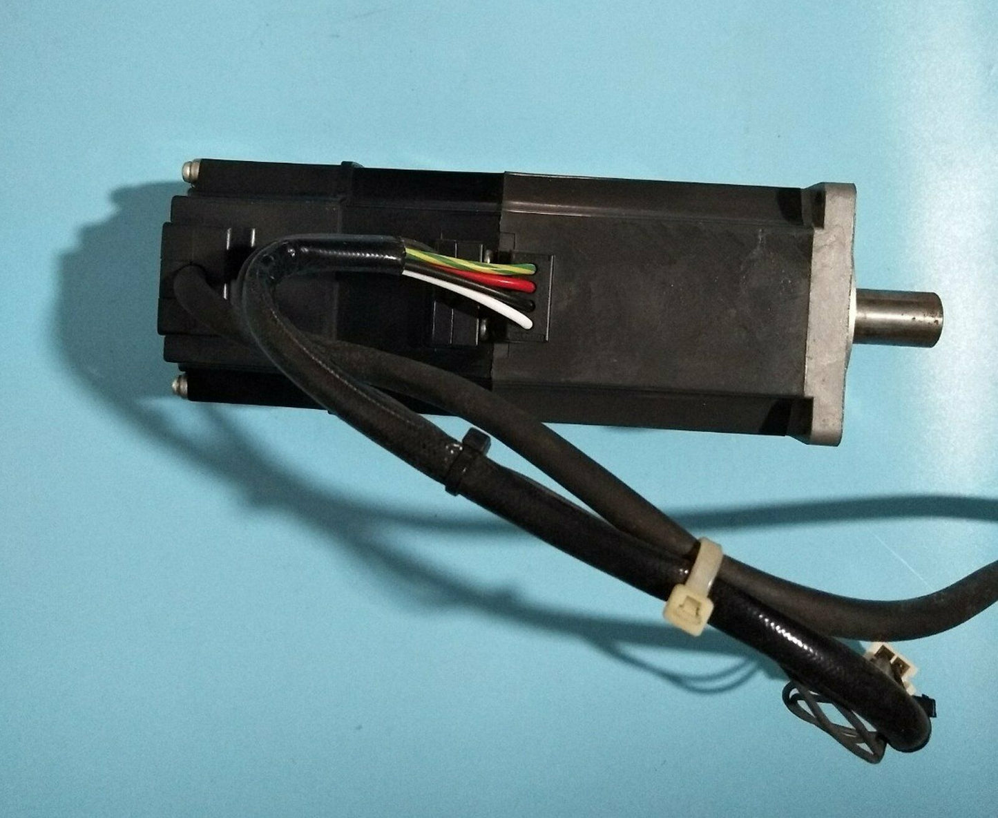 Mitsubishi HC-KFS43BG1 Servo Motor – Tested in Excellent Condition - MITSUBISHI