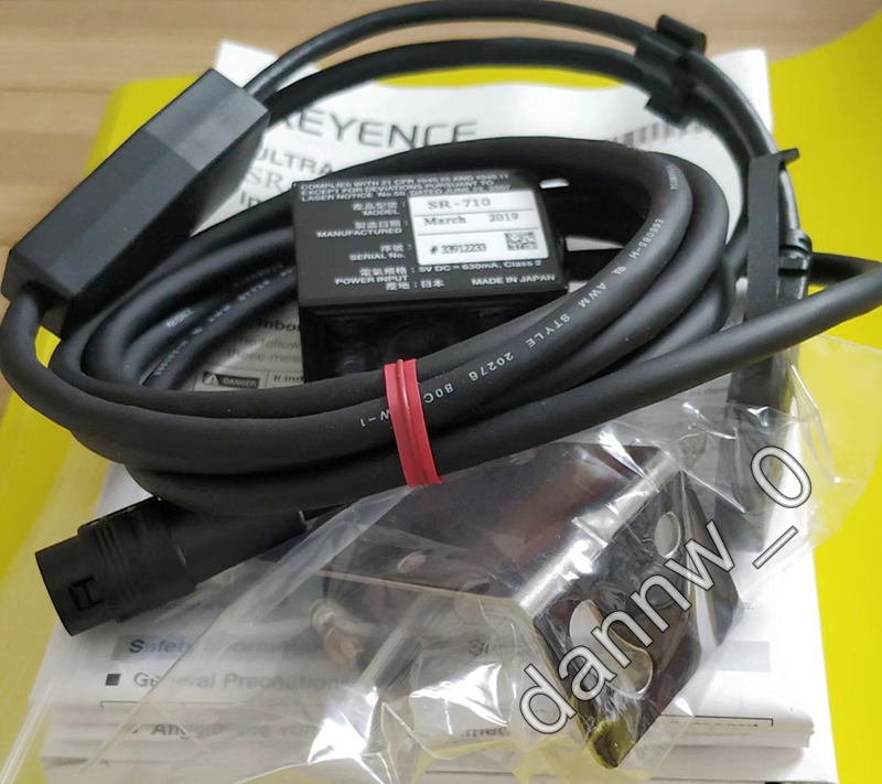 KEYENCE SR-710 Barcode Reader Fast - KEYENCE