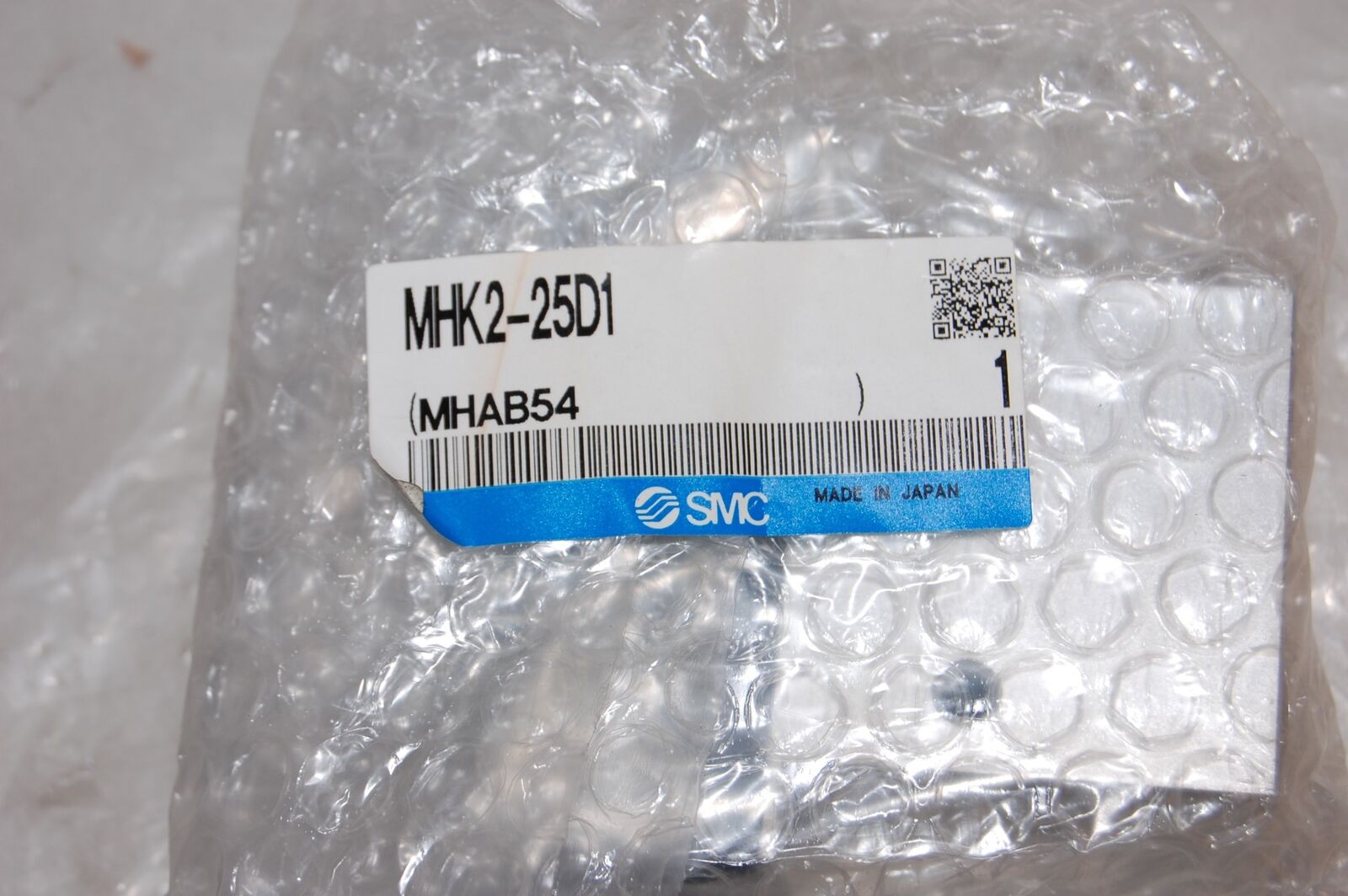 new SMC MHK2-25D1 GRIPPER   MHK2 25D1 In Box ping