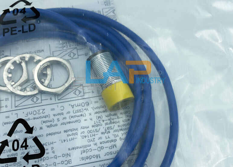 new 1PCS  FOR Turck Proximity Sensor NI10-G18-Y1X