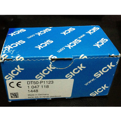 new SICK DT50-P1123 laser displacement sensor - SICK