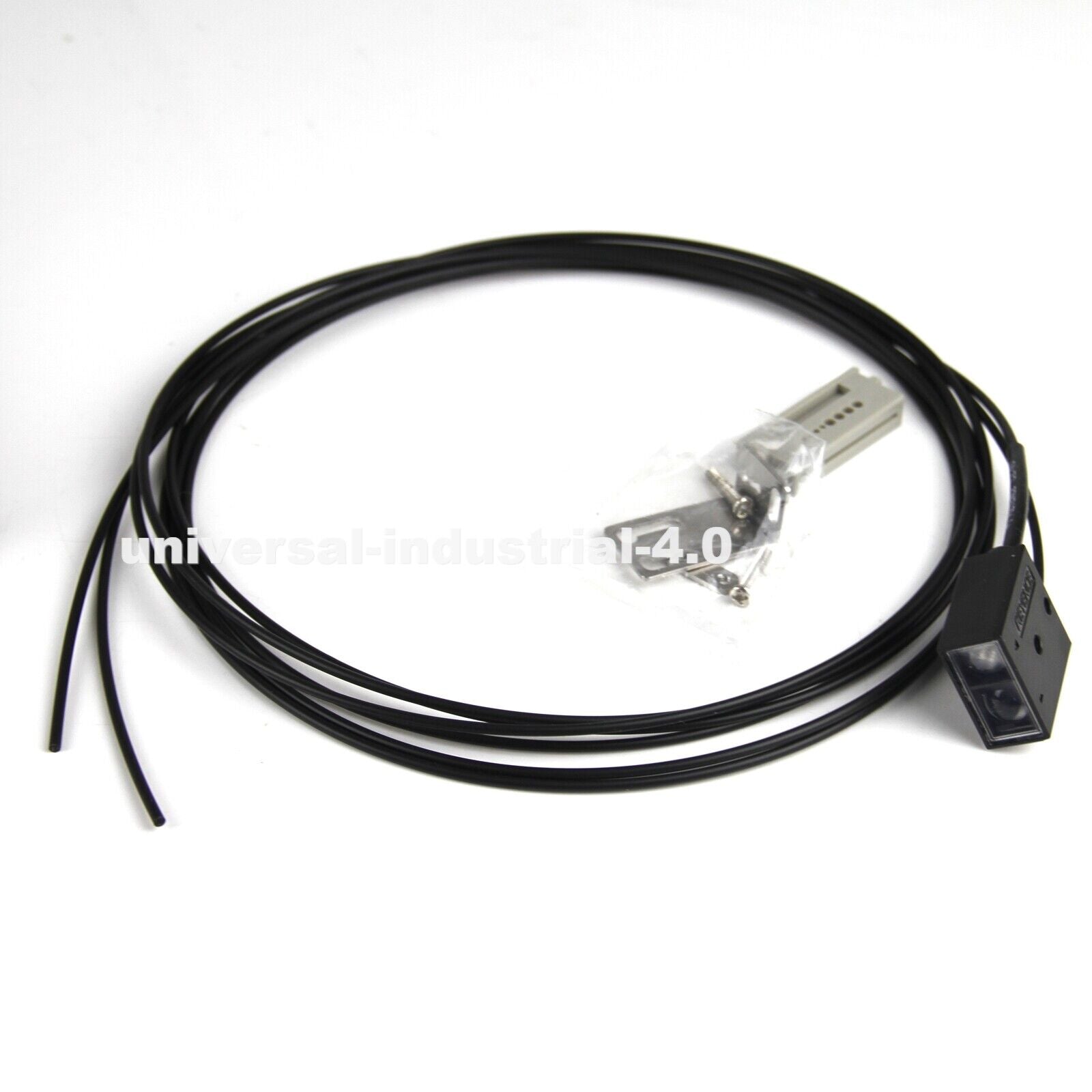 KEYENCE CZ-40: Reflective Spot - Photoelectric Fiber Optic Sensor - KEYENCE