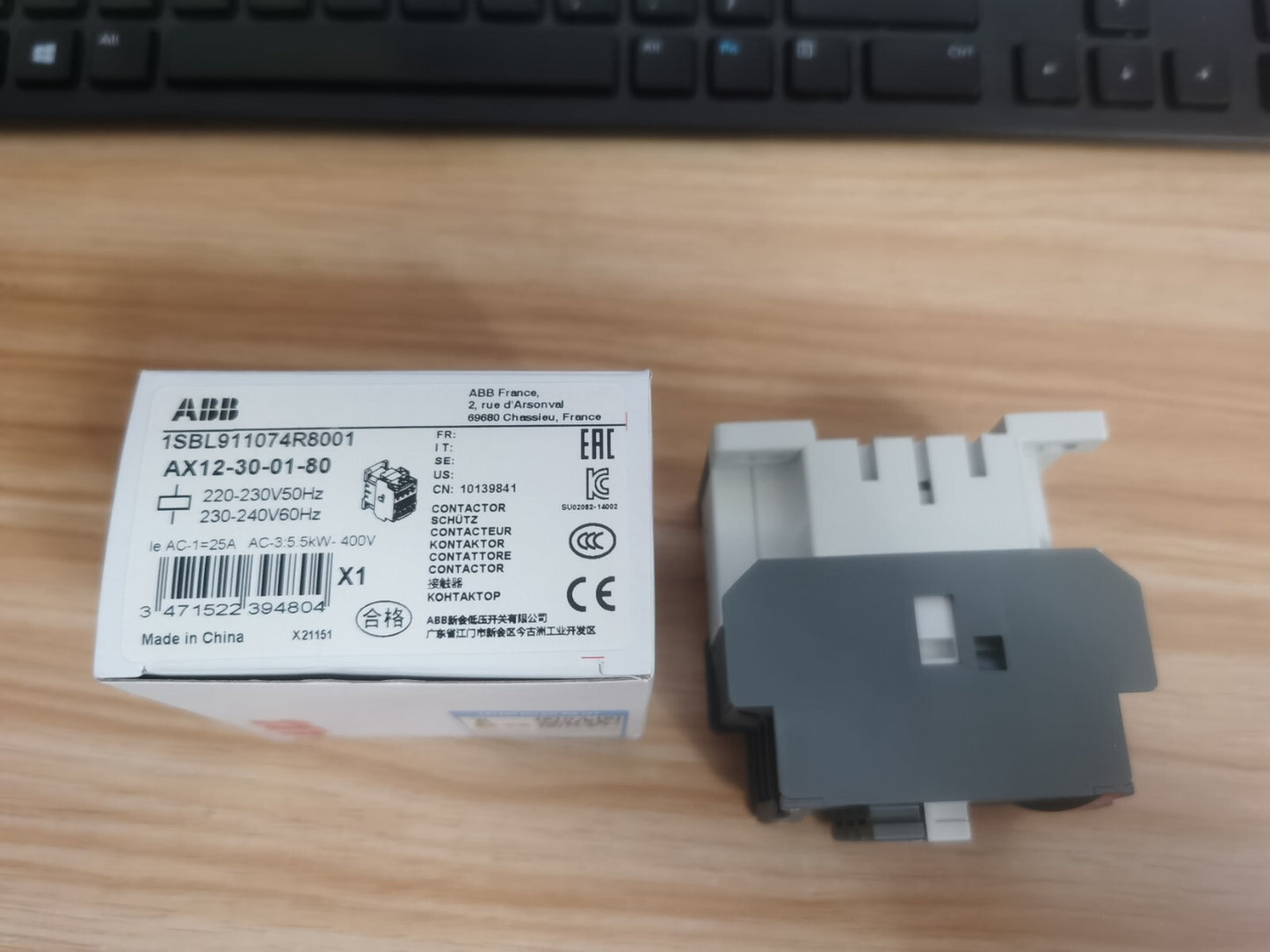 1PCS  ABB AX12-30-01 AX123001  AC Contactor 1NC