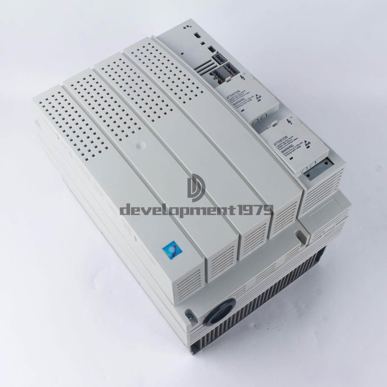 new ONE Lenze E82EV223K4B241 E82EV223-4B241 Frequency Inverter Converter - LENZE