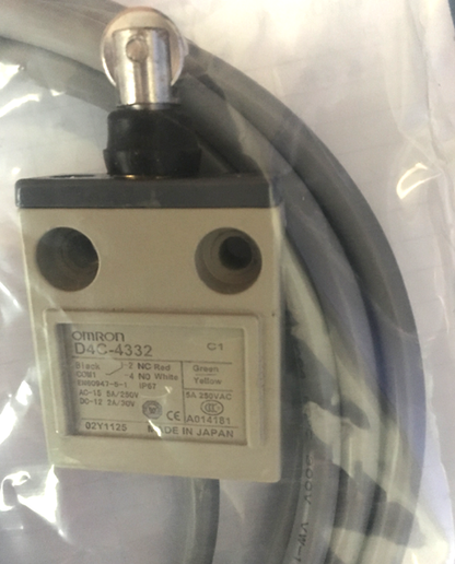 Omron D4C-4332 Limit Switch with D4C4332 sensor technology for reliable protection and control applications - OMRON