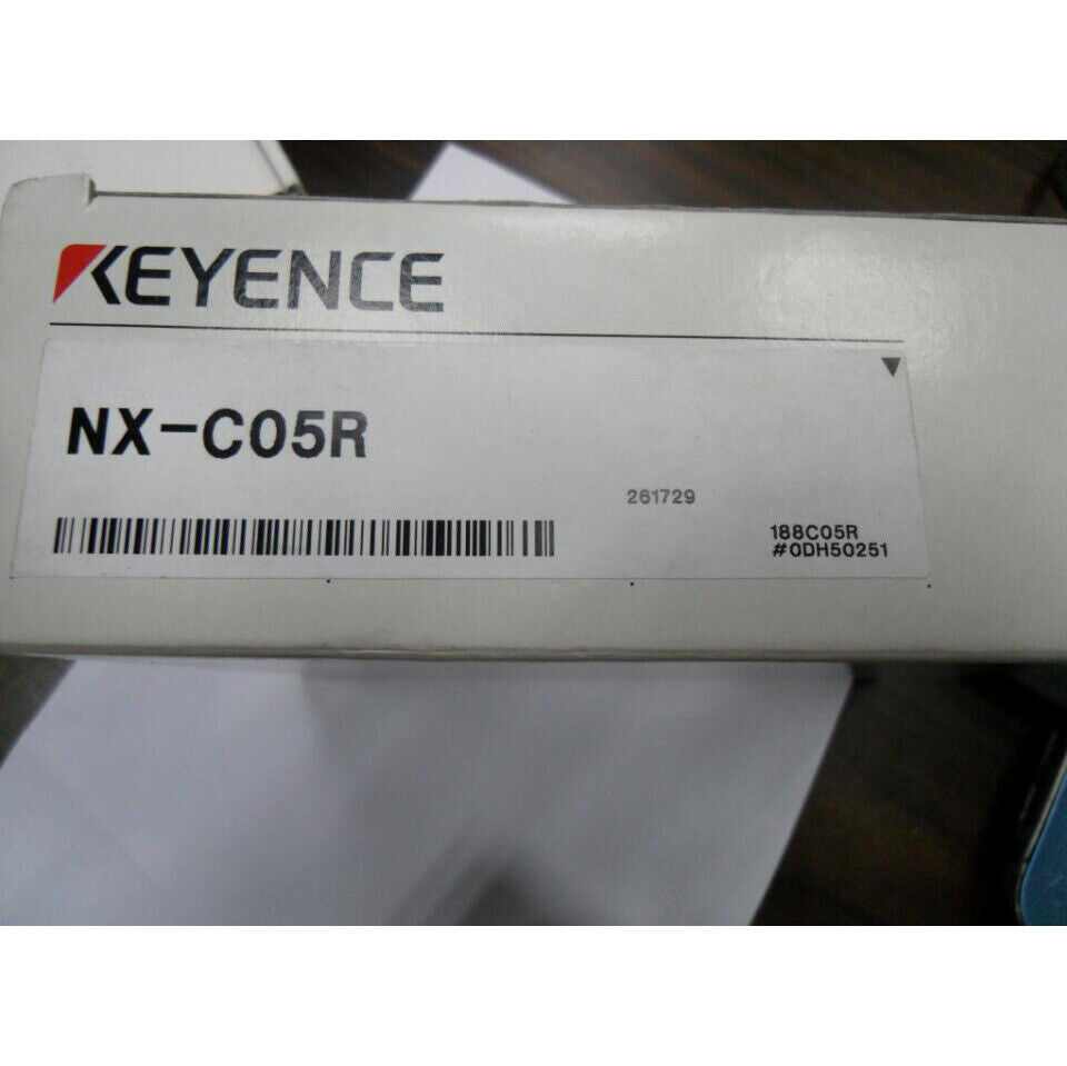 1PC KEYENCE Sensor Extension Cable NX-C05R - KEYENCE
