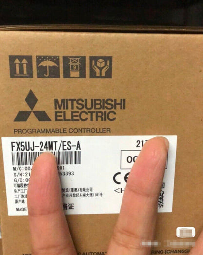 1PCS Mitsubishi FX5UJ-24MT/ES-A FX5UJ24MTESA In Box