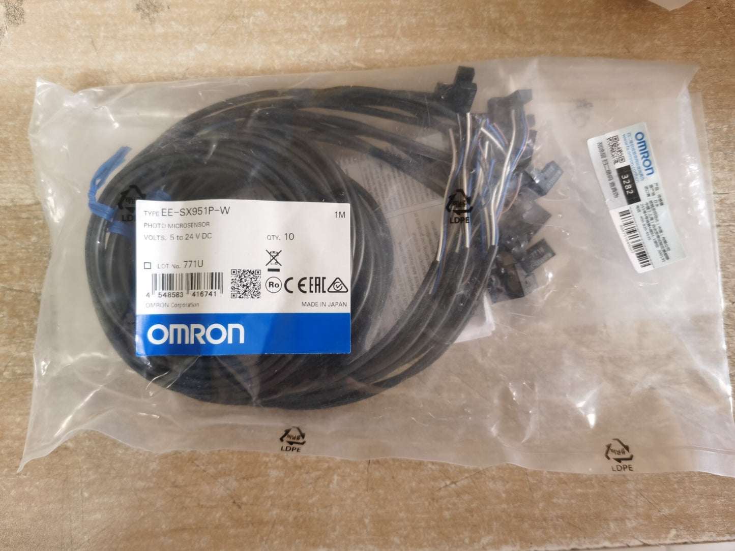 Omron EE-SX951P-W 1M Ultra-Compact Photomicrosensor with 5mm Slot Width
