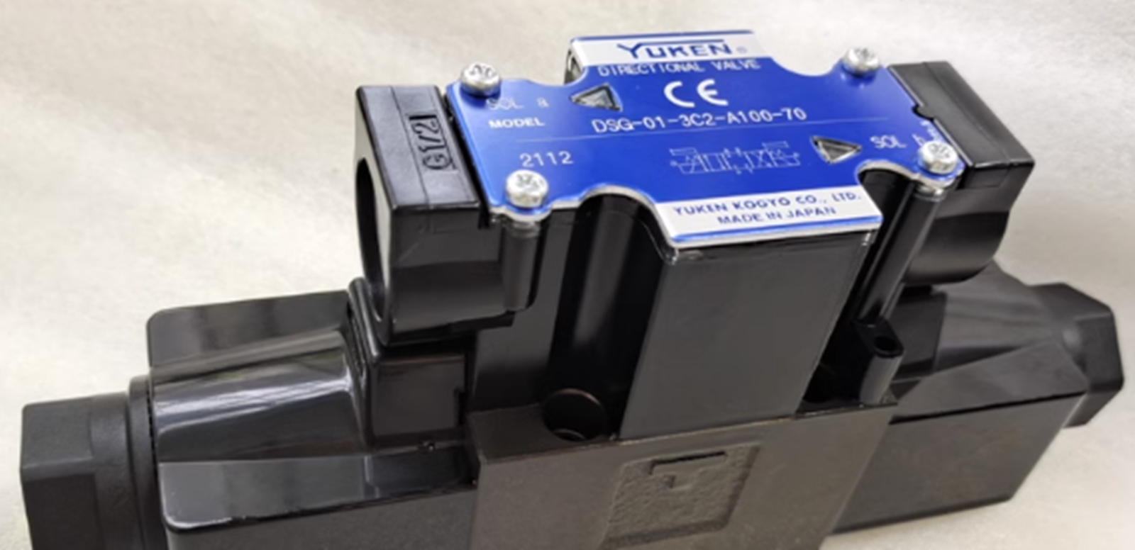 new  YUKEN DSG-01-2B2-A100-70 Solenoid Valve YUKEN