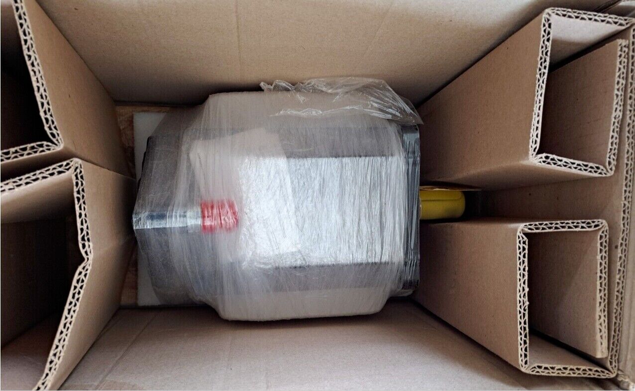 Allen Bradley VPL-B1652F-CJ12AA Servo Motor | High Performance Servo Motor for Industrial Applications | 240VAC, 60Hz, 0.75HP, 1.2kg, 1800RPM | Industrial Automation Solutions - ALLEN BRADLEY