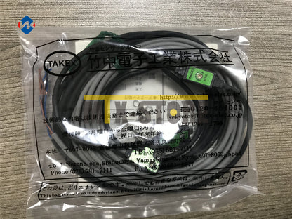 new 1pcs TAKEX photoelectric switch UM-T50DTV Fast Ship