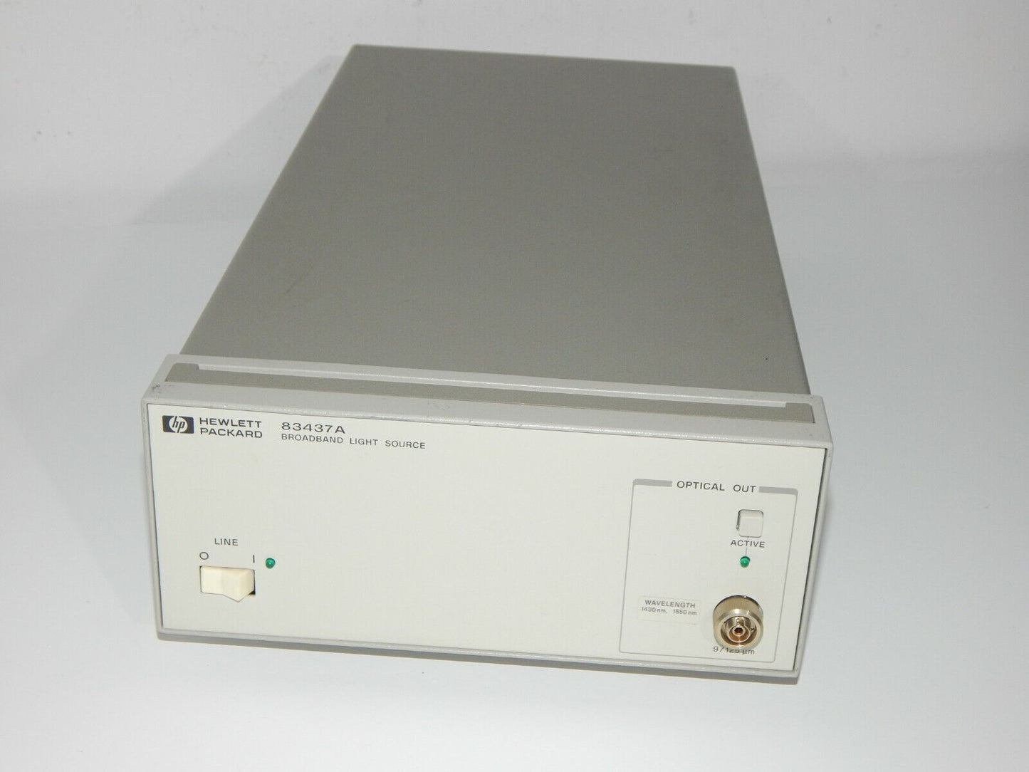 HP 83437A Broadband Light Source 1430nm 1550nm 9/125 μm - HP