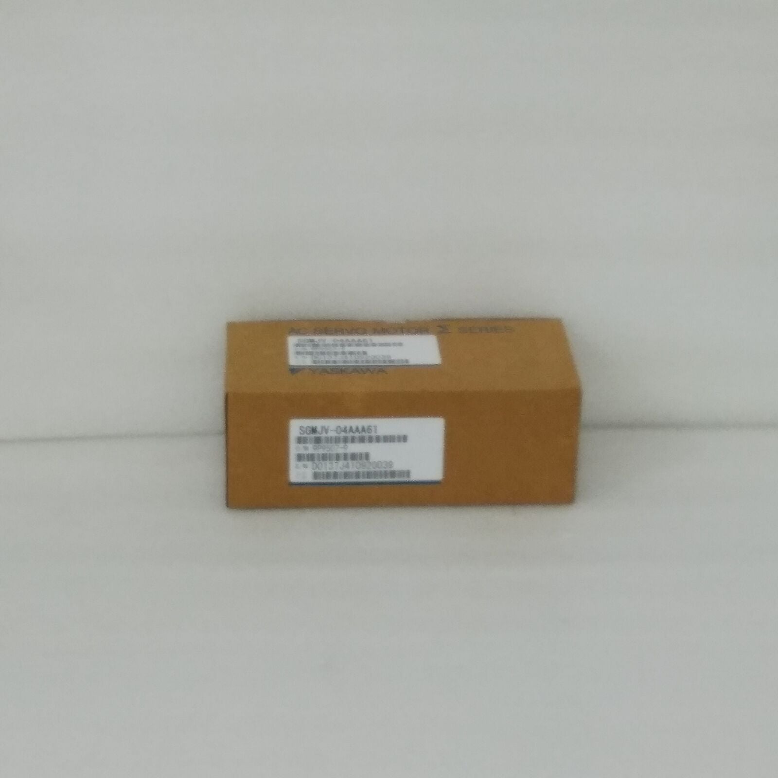 24-Hour YASKAWA SERVO Motor SGMJV-04AAA61 - YASKAWA