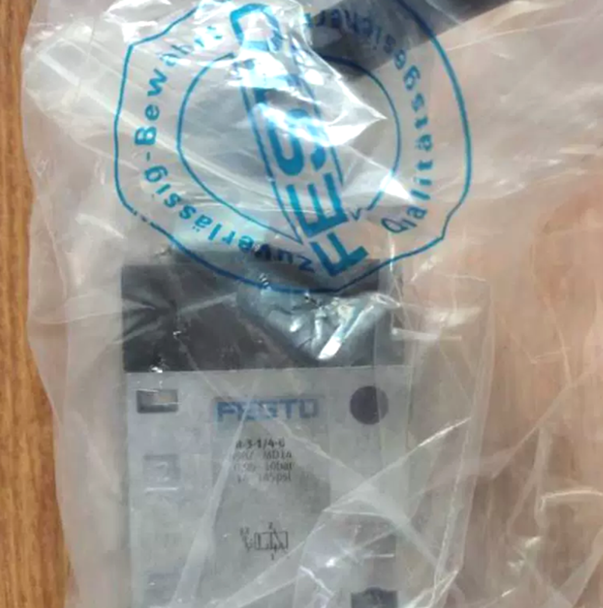 new Festo H-3-1/4-B 8987 Pneumatic Handle valve - FESTO