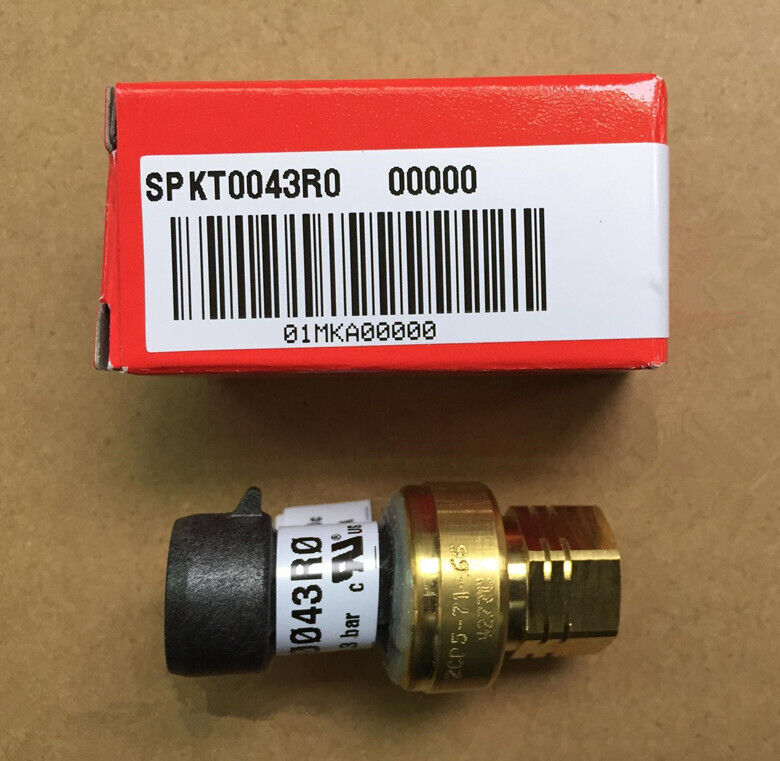 new 1pcs CAREL pressure sensor SPKT0043R0