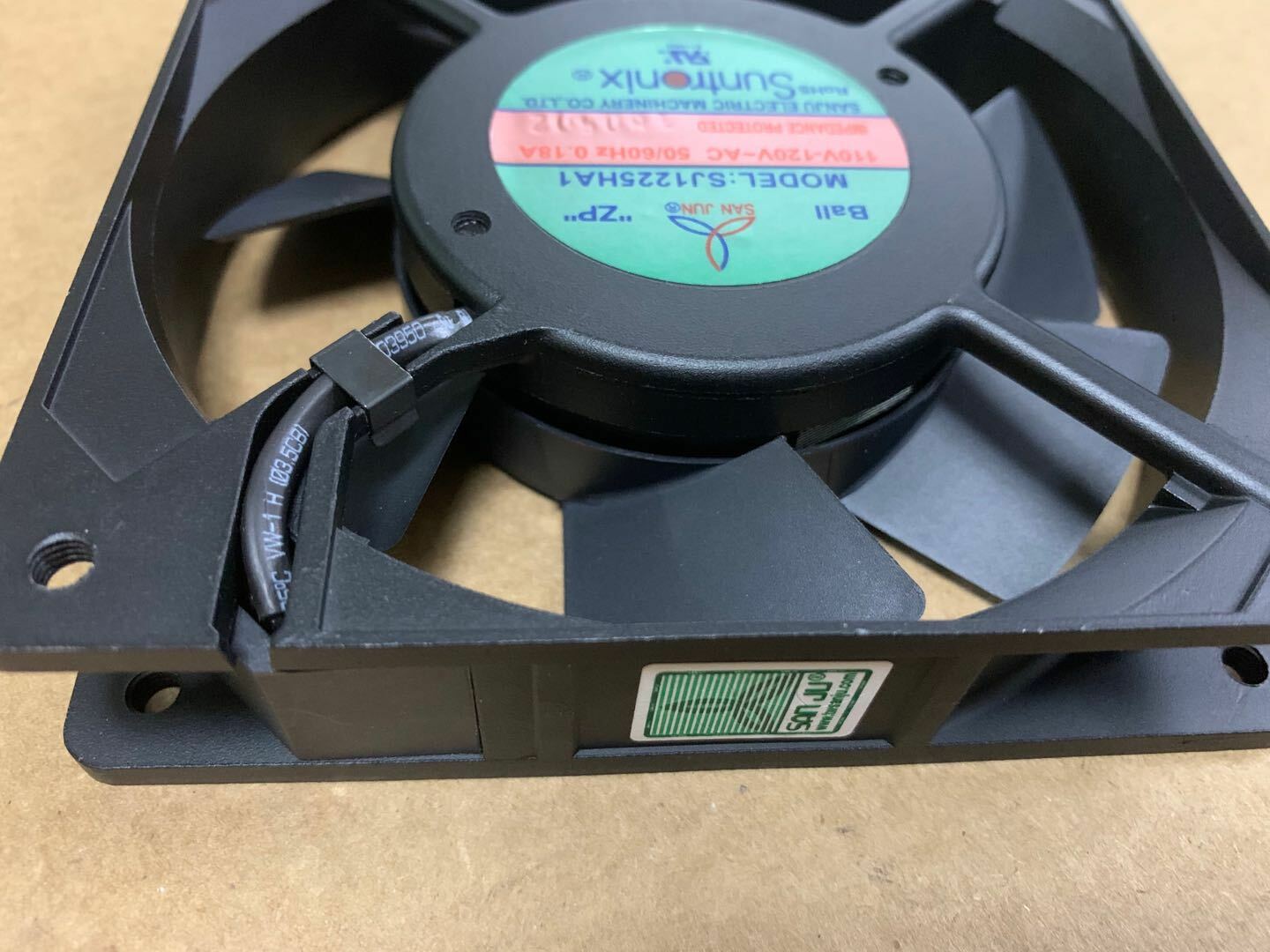 new Suntronix SJ1225HA1 120*120*25 12cm 110V 120V 50/60HZ 0.18A Axial fan M3857 QL