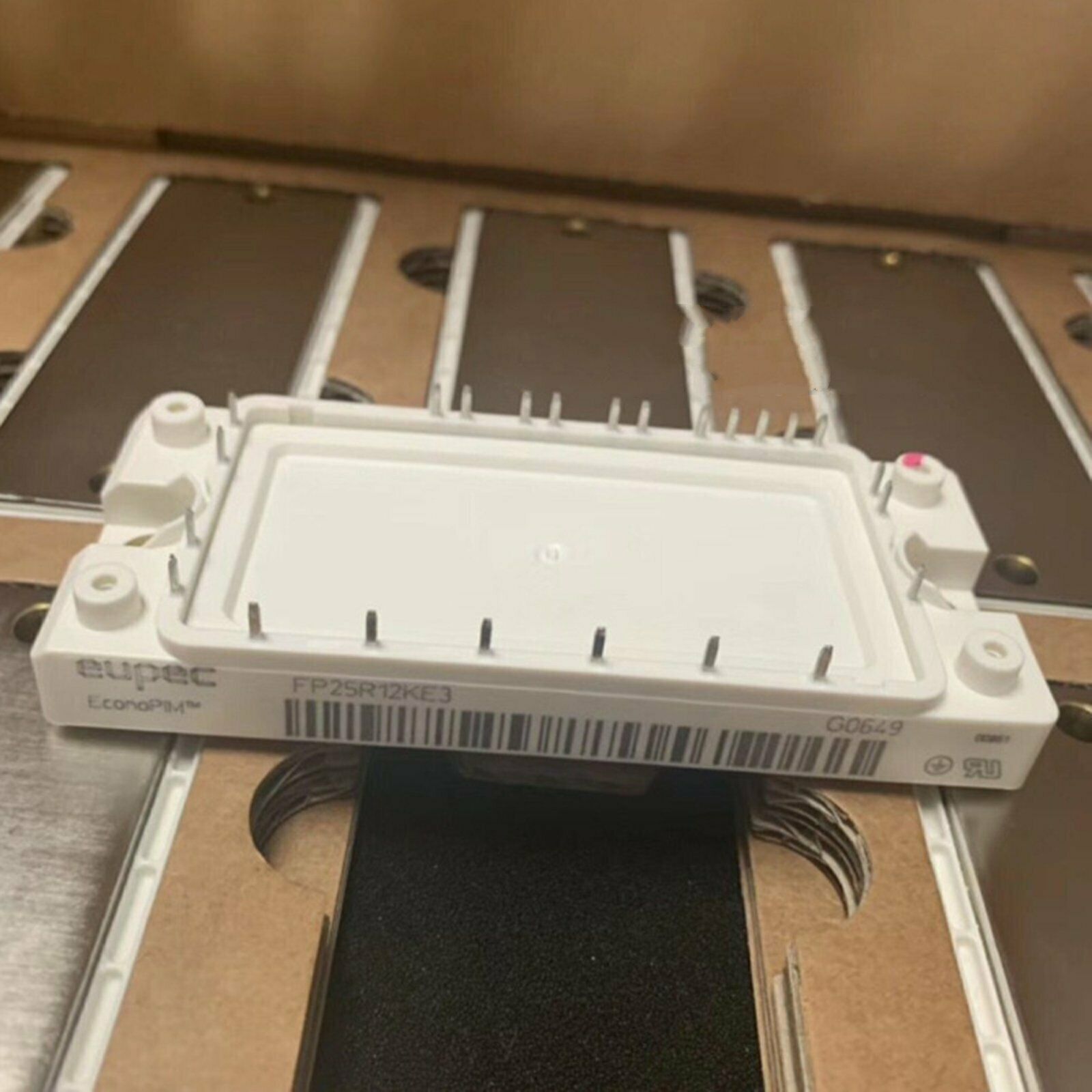 new 1PC  For INFINEON FP25R12KE3 Power Module INFINEON