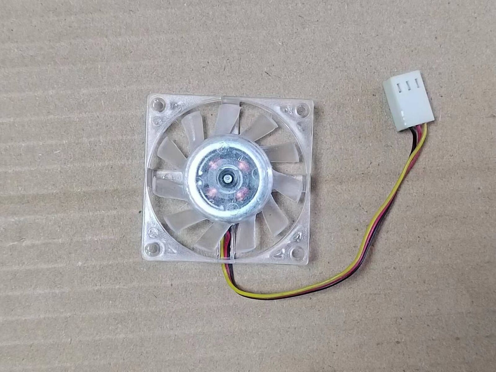 new 1pc young lin cooling fan 4010 12v 0.7w 3-wire fan - YOUNG LIN
