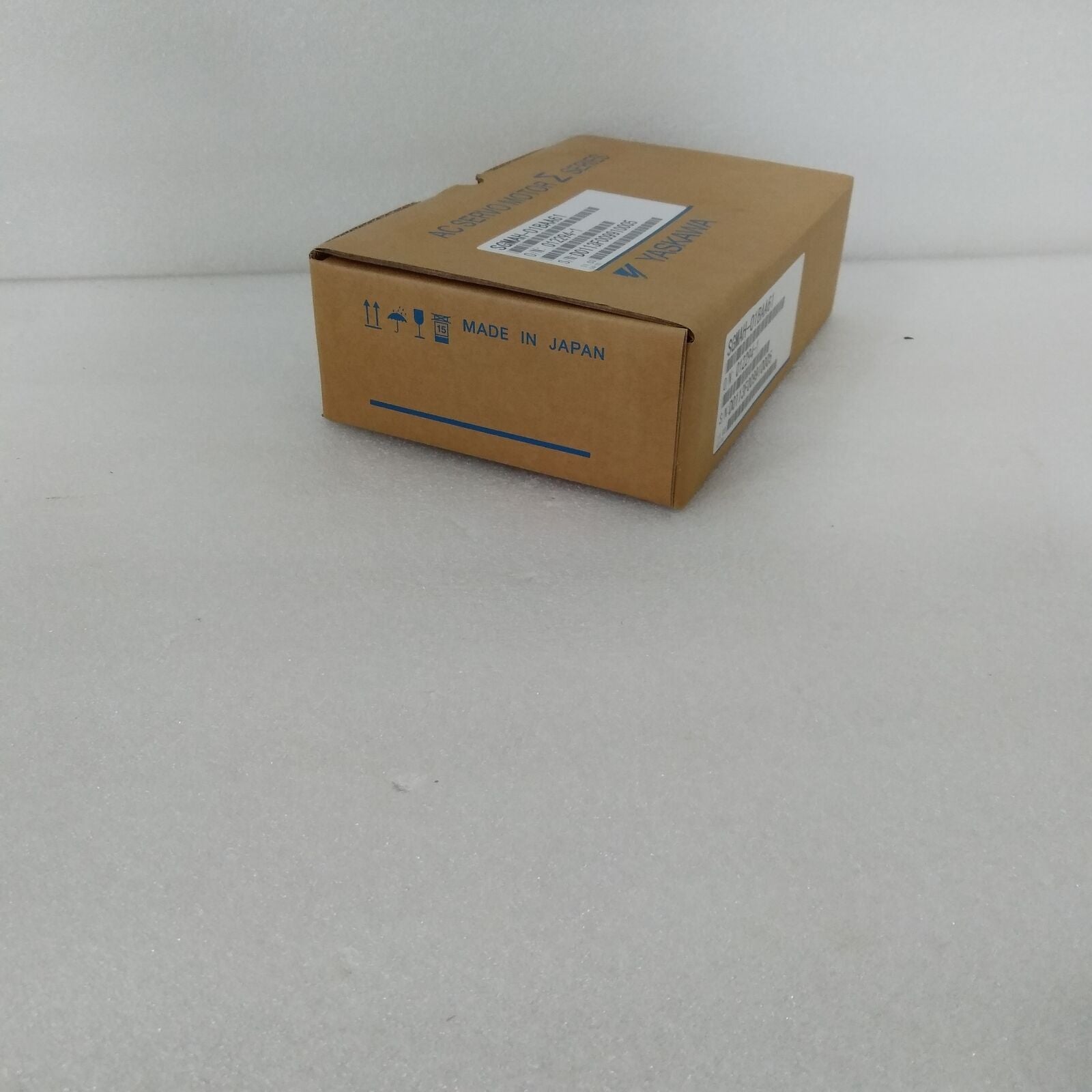 24-Hour YASKAWA SERVO MOTOR SGMAH-01BAA61 - YASKAWA