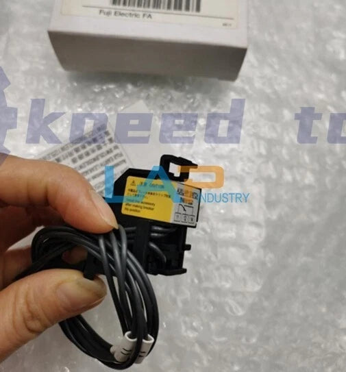 1PCS FOR FUJI Circuit breaker auxiliary switch BW9W1SG0 3A 250VAC 4A 24VDC～