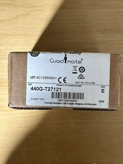 Allen Bradley AB Allen Bradley 440G-T27121 Guard Master TLS1-GD2 Interlock Switch - ALLEN BRADLEY