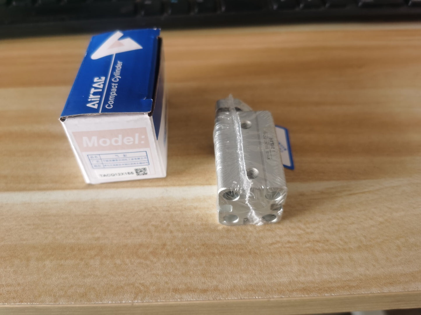 1PCS  AirTAC TACQ12X15S  Cylinder Free Shipping