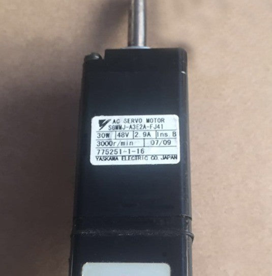1PC YASKAWA AC SERVO MOTOR SGMMJ-A3E2A-FJ41 FREE