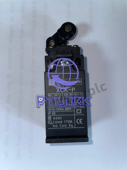 Telemecanique-XCKP121 1PCS Limit Switch XCK-P XCK-P121 FAST SHIPPING