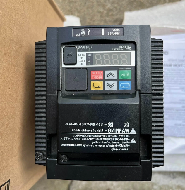 One Omron 3G3MX2-A2015-V1 Inverter 3G3MX2A2015V1 ping
