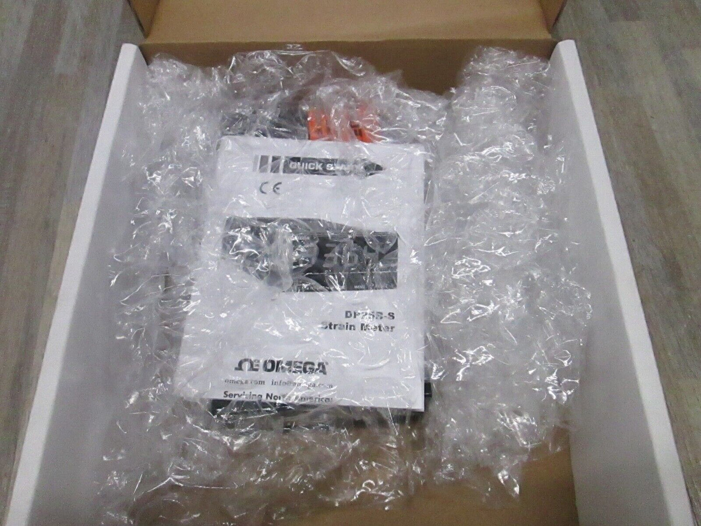 OMEGA Strain Gage Panel Meter 4 DIGIT 115 VAC 9.5W Model Dp25b-s - OMEGA