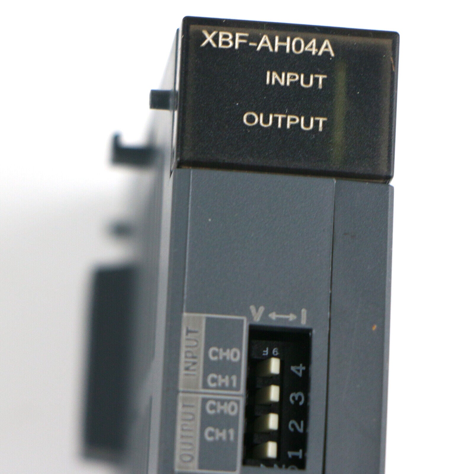 LS XBF-AH04A XBFAH04A Expansion Module LS